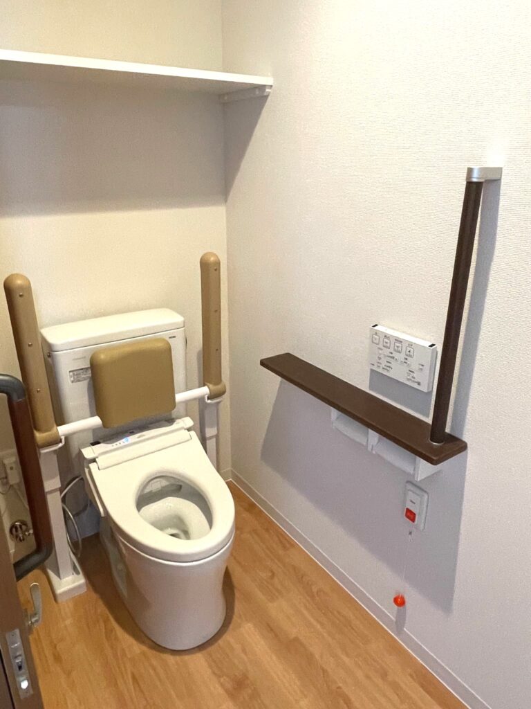 サービス付き高齢者向け住宅〈かがやきレジデンス新鎌ヶ谷〉の居室　トイレ
